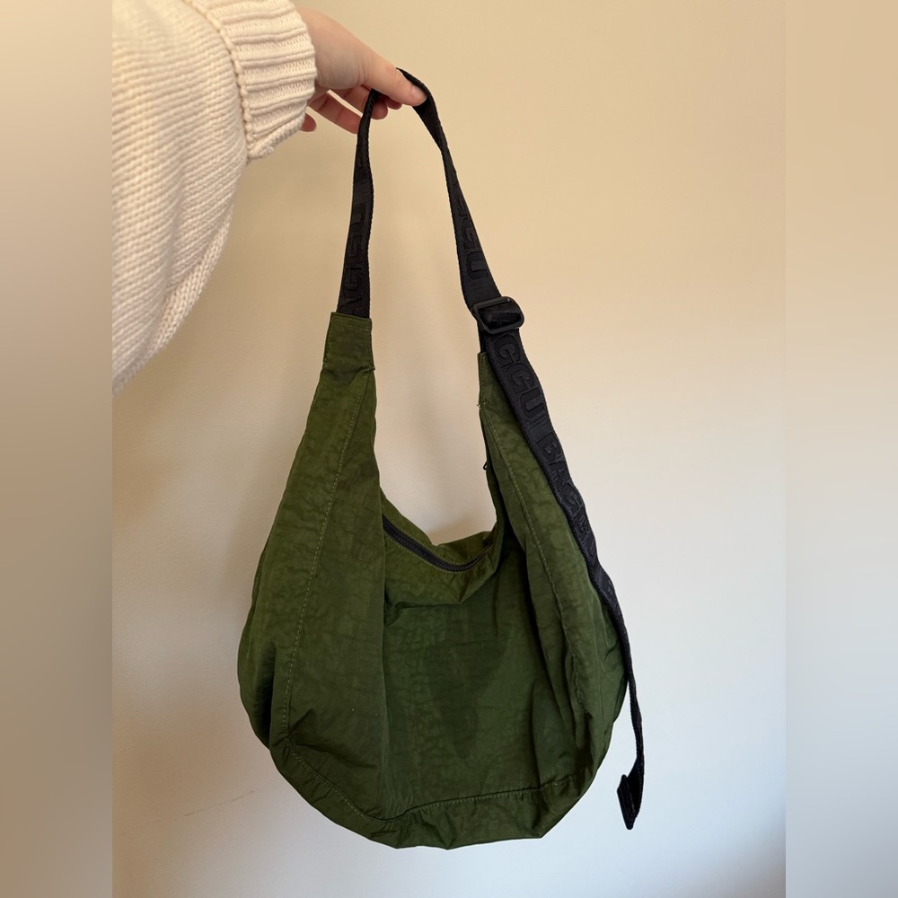 Like new BAGGU Large Nylon Crescent Bag Bay Laurel
